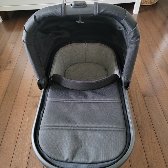 Uppababy bassinet - Picture 3 of 7